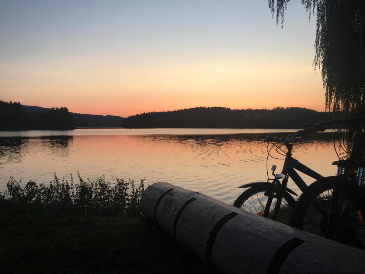 Appartamento Lipno Riviéra - Myši v botě Lipno nad Vltavou Esterno foto